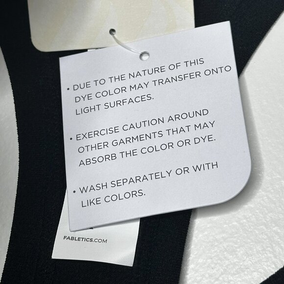 Fabletics Feather Tech Racerback Tank Top Black 2X NWT - Picture 6 of 9